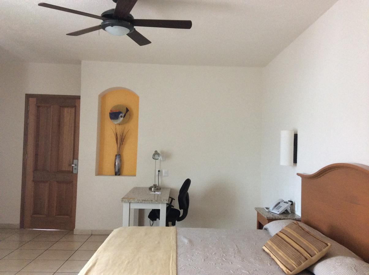 Hotel Fuerte Real Ciudad Guzman Habitación foto